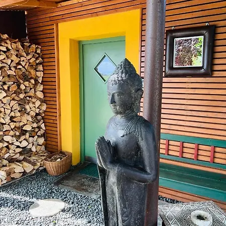 Bali-style Tinyhaus Am Wald Holiday home Bruckberg