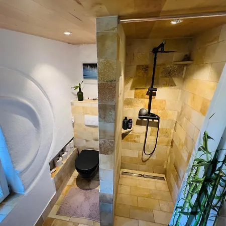 Bali-style Tinyhaus Am Wald *