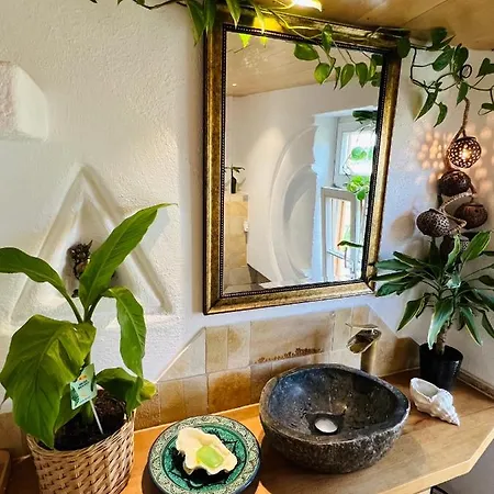 Holiday home Bali-style Tinyhaus Am Wald Bruckberg